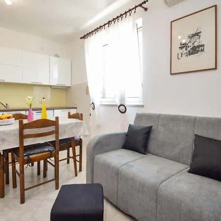 By Interhome Lägenhet *